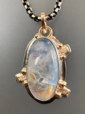 P 2141 Rainbow Moonstone
