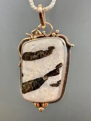 P 2135 Black Tourmaline In White Quartz