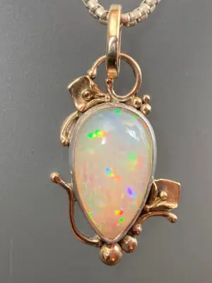 P 2128 Ethiopian Opal