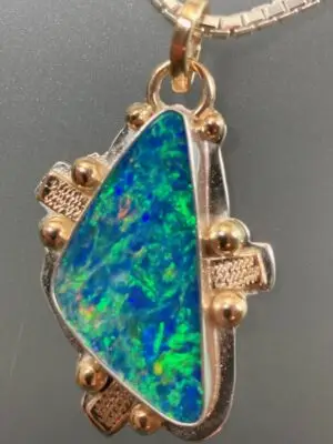 P 2124 Australian Opal Doublet