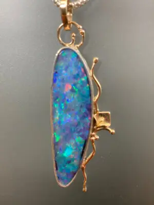 P 2125 Australian Opal Doublet