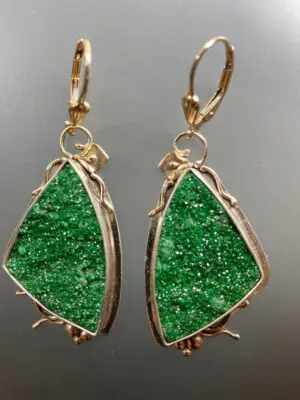 ER 2139 Uvarovite Green Garnet
