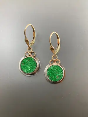 ER 2136 Uvarovite Green Garnet