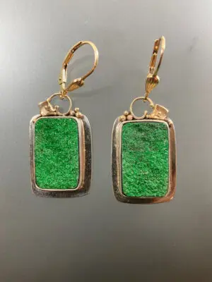 ER 2137 Uvarovite Green Garnet
