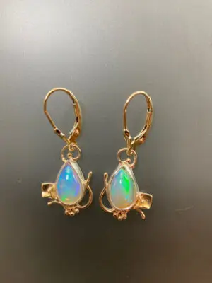 ER 2123 Ethiopian Opals